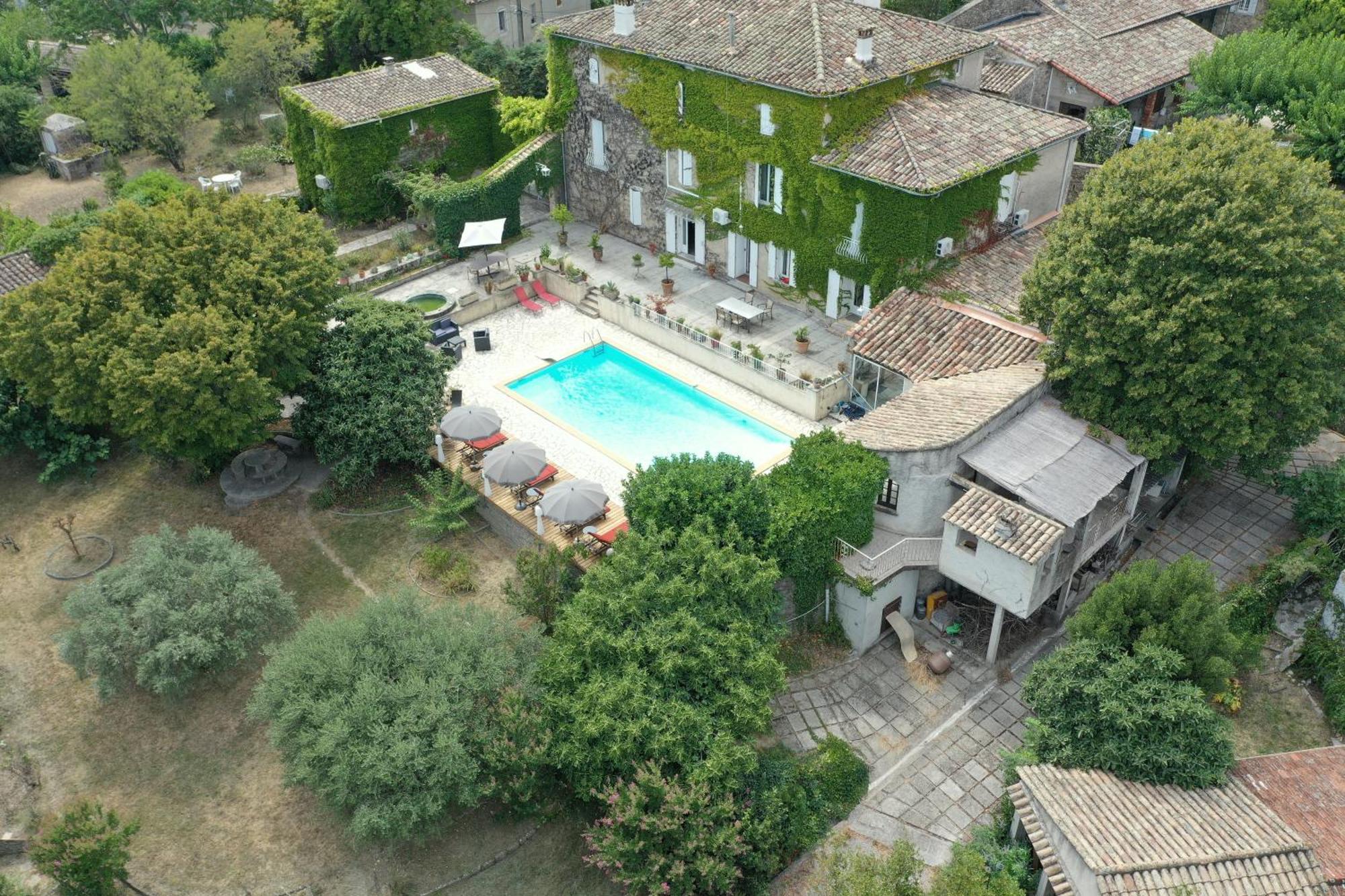 Le Domaine Du Soulier -Gite Et Chambres D'Hotes - La Maison Du Gardien Tornac Exteriör bild