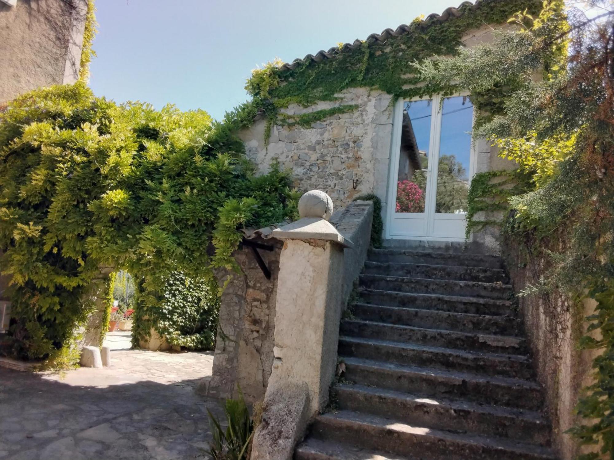 Le Domaine Du Soulier -Gite Et Chambres D'Hotes - La Maison Du Gardien Tornac Exteriör bild