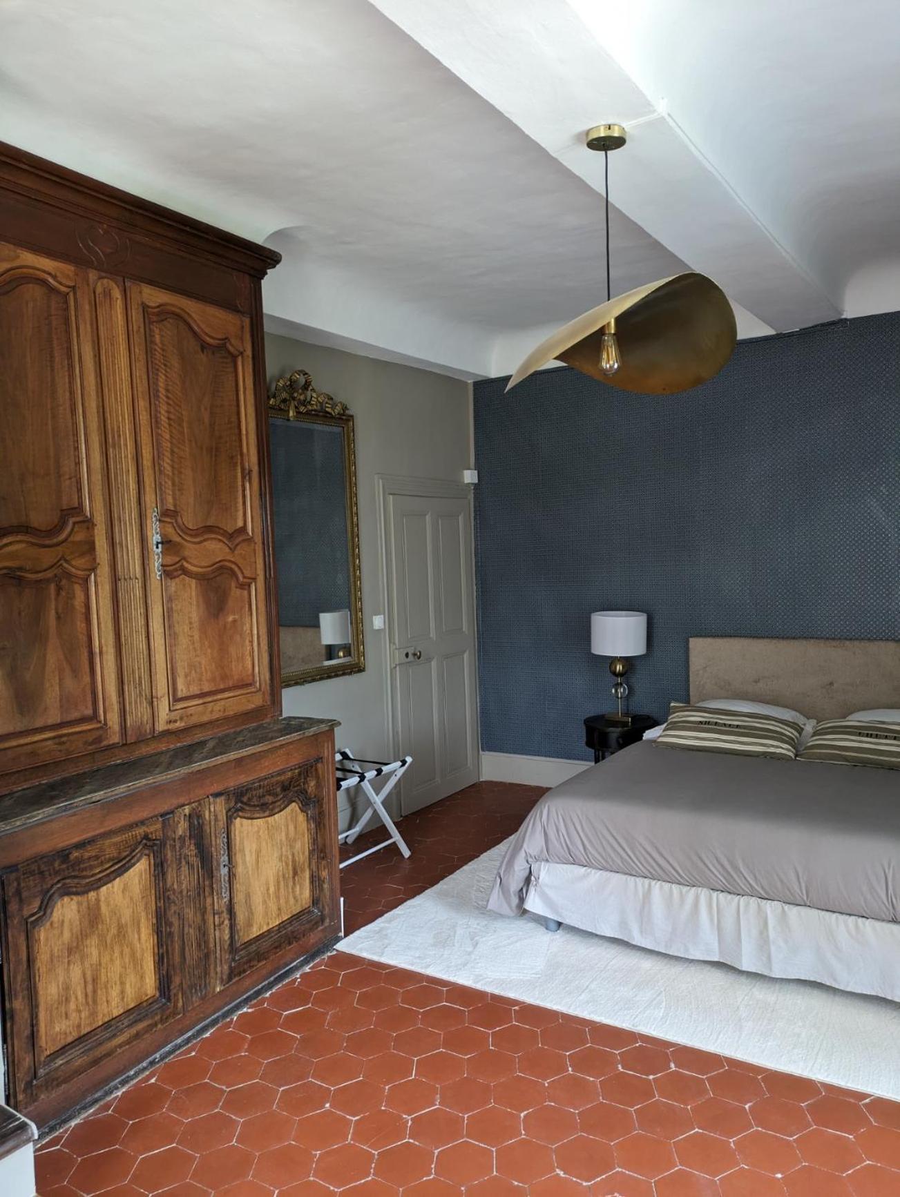 Le Domaine Du Soulier -Gite Et Chambres D'Hotes - La Maison Du Gardien Tornac Exteriör bild