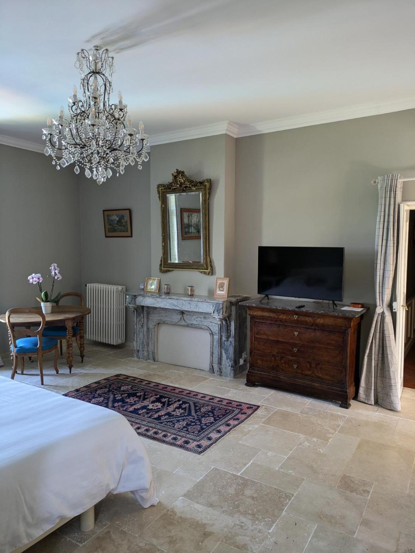 Le Domaine Du Soulier -Gite Et Chambres D'Hotes - La Maison Du Gardien Tornac Exteriör bild