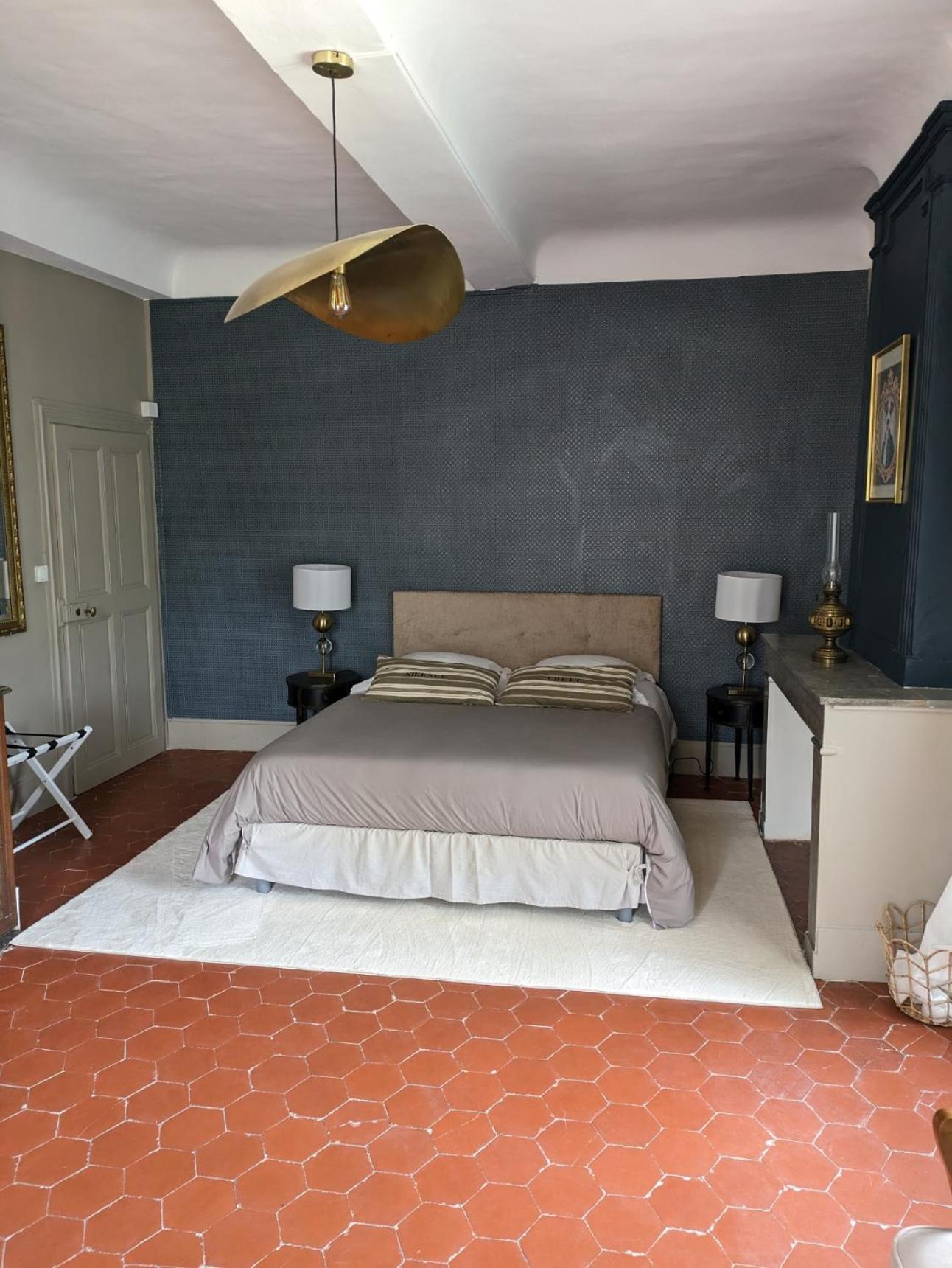 Le Domaine Du Soulier -Gite Et Chambres D'Hotes - La Maison Du Gardien Tornac Exteriör bild