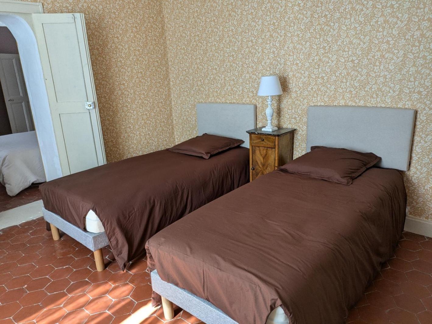 Le Domaine Du Soulier -Gite Et Chambres D'Hotes - La Maison Du Gardien Tornac Exteriör bild